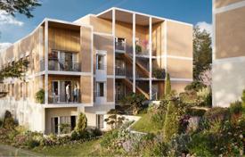 Apartment – Bron, Rhône, France for 318,000 €