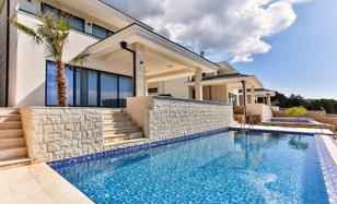 Two identical villas on the seafront, Uteha, Bar Riviera, Montenegro for 3,400,000 €