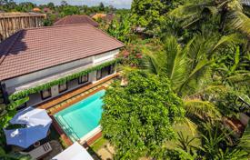 Stylish villa with a pool and a lush garden for rent with a good income in Ubud, Gianyar, Bali, Indonesia for $500,000