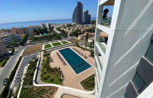 2-bedroom apartment 130 m² in Germasogeia for 2,500,000 €