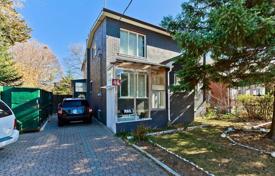 Townhome – North York, Toronto, Ontario,  Canada for C$1,556,000