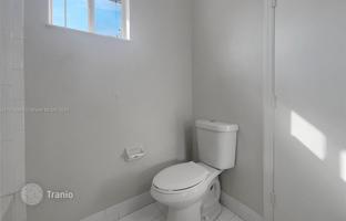 3-bedroom house 142 m² in West End for $551,000