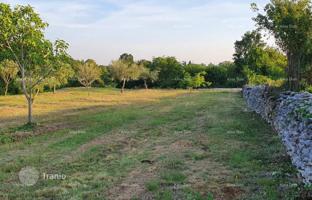 Land plot 905 m² in Marcana for 66,000 €