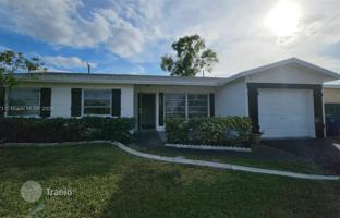 5-bedroom house 151 m² in Sunrise for $698,000