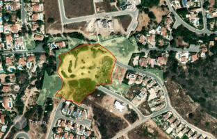 Land plot 13,713 m² in Tala for 1,900,000 €