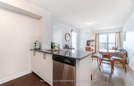 Apartment – Dupont Street, Old Toronto, Toronto,  Ontario,   Canada for C$755,000