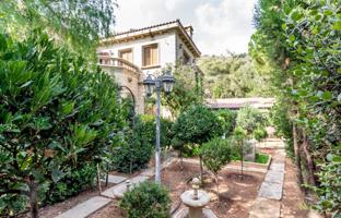 4-bedroom cottage 295 m² in Moniatis for 1,700,000 €