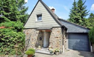 Two-storey house with a large plot and a garage in Essen, Germany for 535,000 €