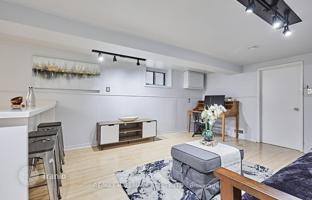 8-bedroom apartment in Dupont Street for C$1,731,000