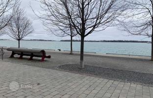2-bedroom apartment in Queens Quay East for C$1,055,000