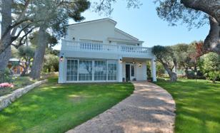 5-bedroom villa in Cap d'Antibes for 4,950,000 €