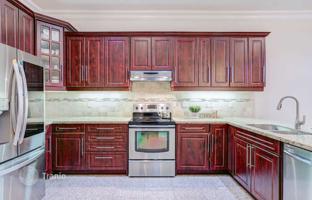 9-bedroom house in York for C$1,676,000