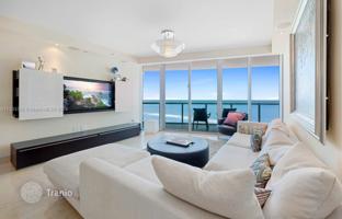 3-bedroom apartments in condo 179 m² in Collins Avenue for $2,795,000