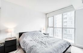Apartment – Iceboat Terrace, Old Toronto, Toronto,  Ontario,   Canada for C$804,000