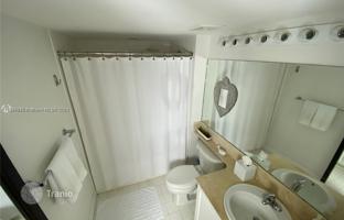 1-bedroom apartments in condo 70 m² in Miami for $475,000