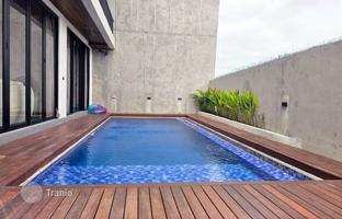 4-bedroom villa 250 m² in Canggu for $398,000
