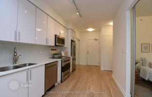5-bedroom apartment in Bruyeres Mews for C$1,045,000