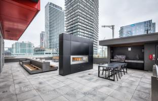 5-bedroom apartment in Richmond Street West for C$931,000