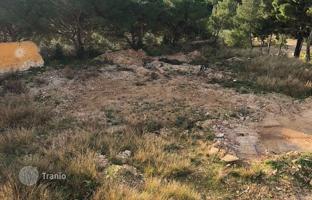 Land plot 2,025 m² in Bol for 937,000 €