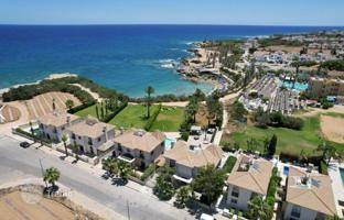 5-bedroom cottage in Famagusta for 1,990,000 €