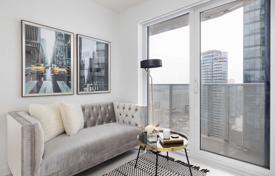 Apartment – Harbour Street, Old Toronto, Toronto,  Ontario,   Canada for C$1,260,000