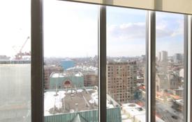 Apartment – University Avenue, Old Toronto, Toronto,  Ontario,   Canada for C$882,000