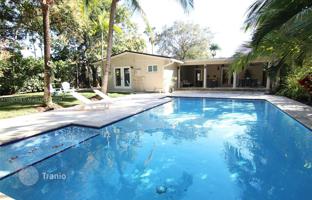 3-bedroom house 225 m² in South Miami for 1,248,000 €