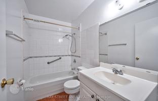 6-bedroom apartment in Scarborough for C$722,000