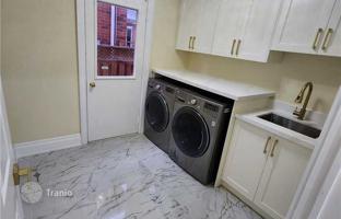 15-bedroom house in Scarborough for C$2,330,000