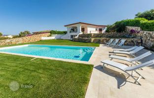 New villa with a swimming pool, a garden and a lounge area, Palau, Italy for 916,000 €