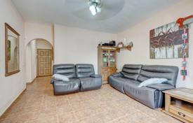 Three-bedroom apartment in Playa San Juan, Tenerife, Spain for 199,000 €