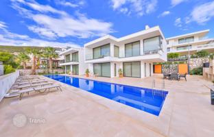 6-bedroom villa 300 m² in Kalkan for 80,516,000 TRY