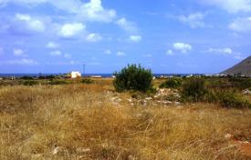 Land plot overlooking the sea and mountains in Stavros, Crete, Greece for 275,000 €