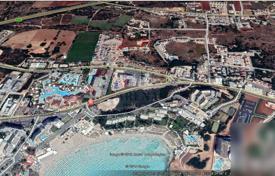 Land and Houses in Ayia Napa for 2,000,000 €