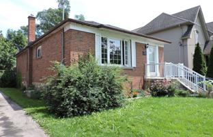 7-bedroom house in Etobicoke for C$1,589,000