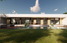 Modern villa with a view of the mountains in a prestigious guarded residence with a pool, a tennis court and a golf course, Tarragona, Spain for 421,000 €