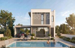 3-bedroom villa in Frenaros for 300,000 €
