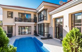 Houses for sale in Marbella. Impressive Modern Bungalow in Bahia de Banus, Puerto Banus, Marbella Houses for sale in Marbella. Impressive Modern Bungalow in Bahia de Banus, Puerto Banus, Marbella