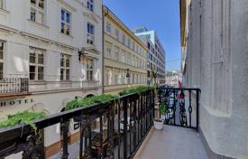 Apartment with a balcony in Budapest's District 5 for 320,000 €