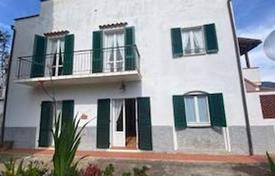 Two-storey townhouse in Portoferraio, Tuscany, Italy for 500,000 €