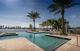 Condo – North Miami Beach, Florida, USA for $1,985,000