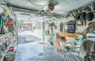 7-bedroom house in York for C$1,330,000