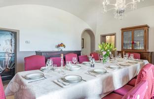 16-bedroom villa in Monte San Savino for 3,200,000 €