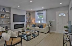 Townhome – East York, Toronto, Ontario,  Canada for C$1,741,000