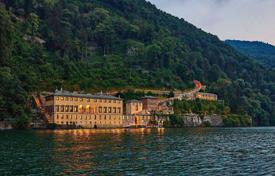 Luxury historic villa with a swimming pool, a spa, a dock and a helipad, Lago di Como, Italy. Price on request