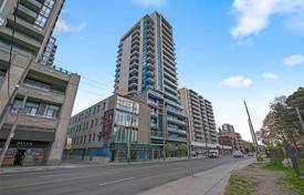 Apartment – Bathurst Street, Toronto, Ontario,  Canada for C$737,000