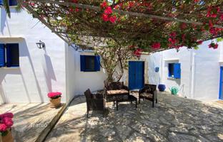 3-bedroom villa 130 m² in Kokkino Chorio for 380,000 €