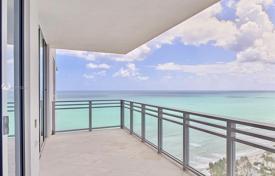 Stylish apartment with ocean views in a residence on the first line of the embankment, Hollywood, Florida, USA for $1,690,000