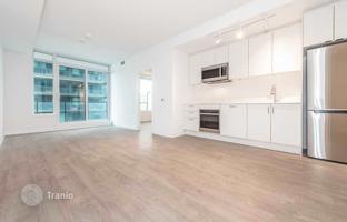 3-bedroom apartment in Lake Shore Boulevard West for C$1,224,000