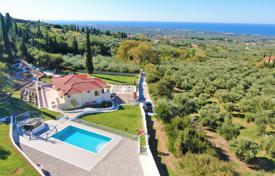Two-storey villa with a pool, a garden and a garage in Kyparissia, Peloponnese, Greece for 430,000 €